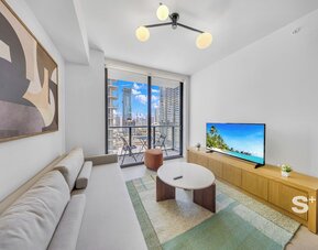 Sky-High 25th Floor 1-BR in Miami