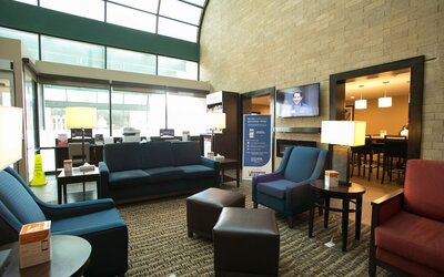Comfort Suites Oakbrook Terrace near Oakbrook Center