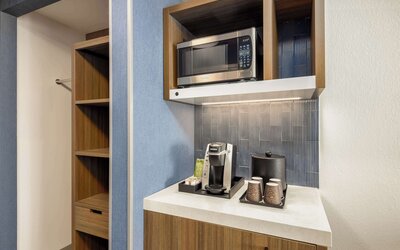 Hilton Garden Inn Chicago / Oak Brook