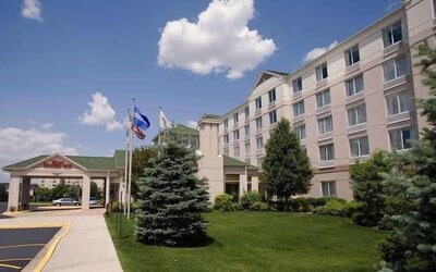 Hilton Garden Inn Chicago / Oak Brook