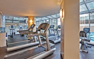 Crowne Plaza Chicago Ohare Hotel & Conf Ctr by IHG