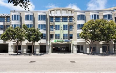 Holiday Inn Express and Suites Fisherman's Wharf by IHG