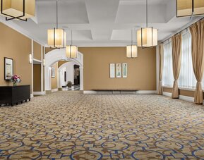 DoubleTree by Hilton Chicago O'Hare Airport - Rosemont