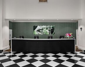 DoubleTree by Hilton Chicago O'Hare Airport - Rosemont