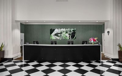 DoubleTree by Hilton Chicago O'Hare Airport - Rosemont