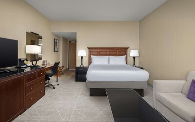 DoubleTree by Hilton Chicago O'Hare Airport - Rosemont