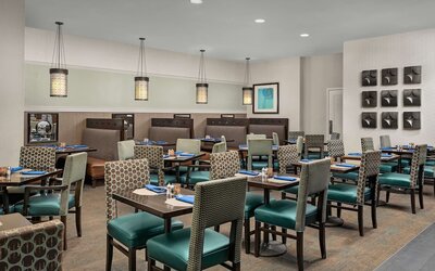 DoubleTree by Hilton Chicago O'Hare Airport - Rosemont