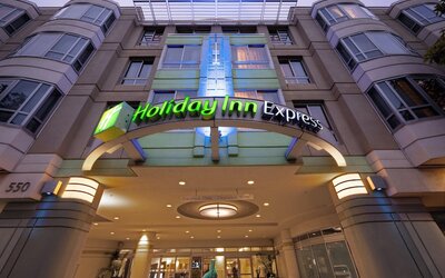 Holiday Inn Express and Suites Fisherman's Wharf by IHG