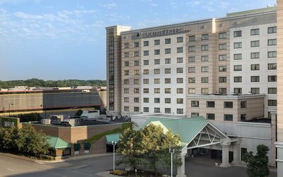 DoubleTree by Hilton Chicago O'Hare Airport - Rosemont