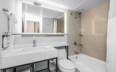 Holiday Inn Golden Gateway by IHG