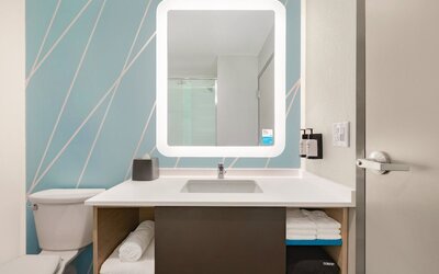 avid hotel Chicago O’Hare – Des Plaines by IHG