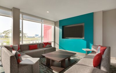 avid hotel Chicago O’Hare – Des Plaines by IHG