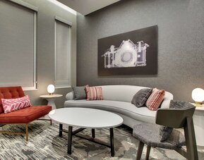 The Rose Chicago, Tapestry Collection by Hilton