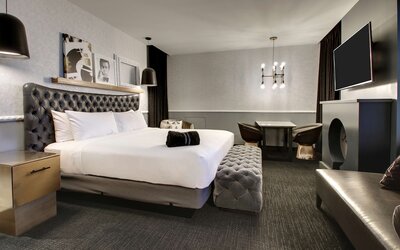 The Rose Chicago, Tapestry Collection by Hilton