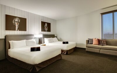 The Rose Chicago, Tapestry Collection by Hilton
