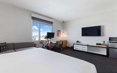 The Rose Chicago, Tapestry Collection by Hilton