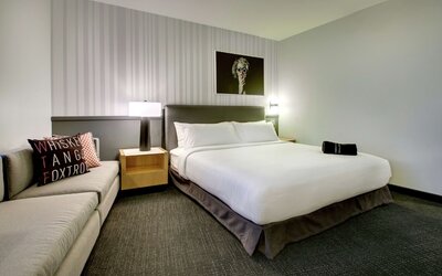 The Rose Chicago, Tapestry Collection by Hilton