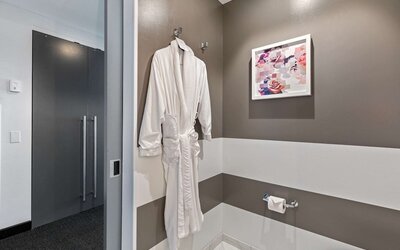 The Rose Chicago, Tapestry Collection by Hilton