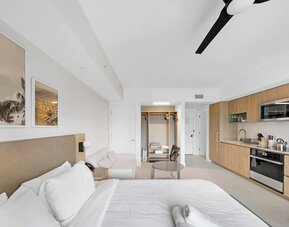 Luxurious Studio in DTW with City Views