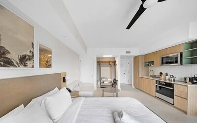 Luxurious Studio in DTW with City Views