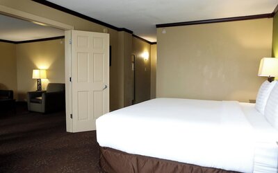 Holiday Inn Chicago Oakbrook by IHG