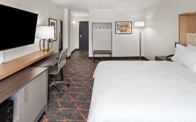 Holiday Inn Chicago Oakbrook by IHG