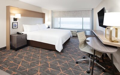 Holiday Inn Chicago Oakbrook by IHG