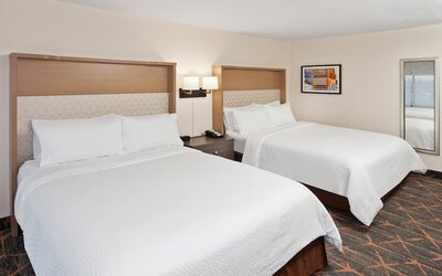 Holiday Inn Chicago Oakbrook by IHG