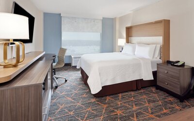 Holiday Inn Chicago Oakbrook by IHG