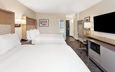 Holiday Inn Chicago Oakbrook by IHG