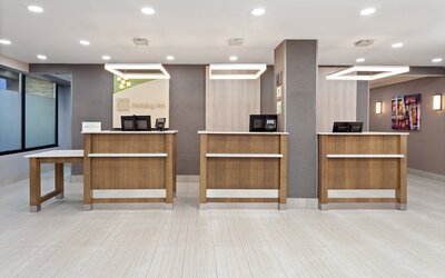 Holiday Inn Chicago Oakbrook by IHG