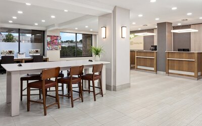Holiday Inn Chicago Oakbrook by IHG