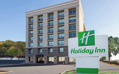 Holiday Inn Chicago Oakbrook by IHG