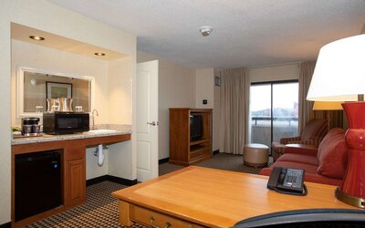 Hilton Chicago/Oak Brook Suites
