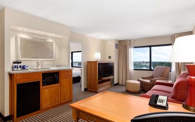 Hilton Chicago/Oak Brook Suites