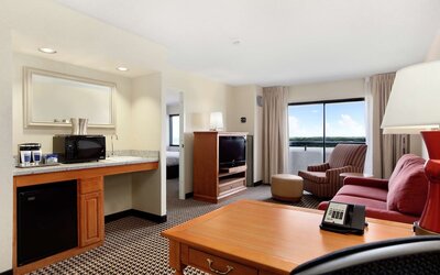 Hilton Chicago/Oak Brook Suites