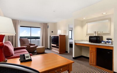 Hilton Chicago/Oak Brook Suites