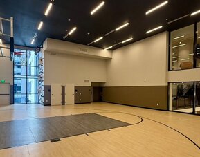 King Deluxe Studio