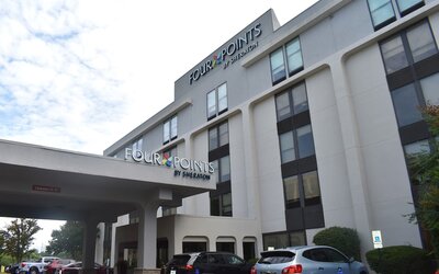 Four Points by Sheraton Chicago Westchester/Oak Brook