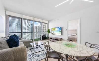 Icon Brickell Luxe Stays by IliosRentals