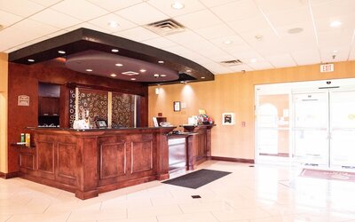 Clarion Inn Elmhurst - Oak Brook near I-88, I-290, I-294