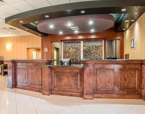 Clarion Inn Elmhurst - Oak Brook near I-88, I-290, I-294
