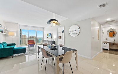 Icon Brickell Luxe Stays by IliosRentals