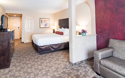 Clarion Inn Elmhurst - Oak Brook near I-88, I-290, I-294