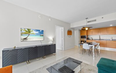Icon Brickell Luxe Stays by IliosRentals