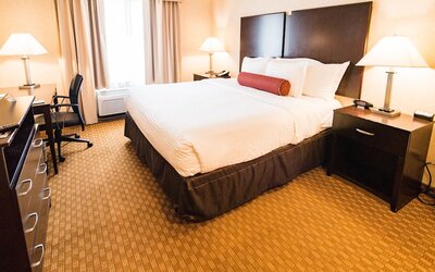 Clarion Inn Elmhurst - Oak Brook near I-88, I-290, I-294