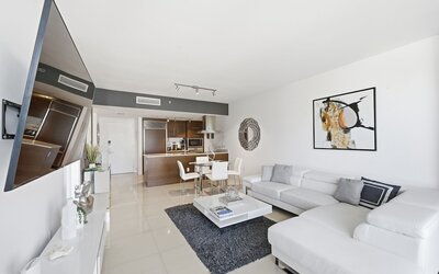 Icon Brickell Luxe Stays by IliosRentals