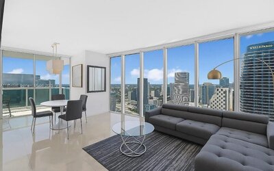 Icon Brickell Luxe Stays by IliosRentals