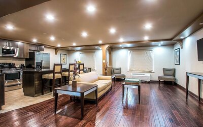 Clarion Inn Elmhurst - Oak Brook near I-88, I-290, I-294