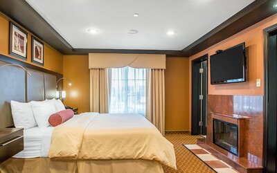 Clarion Inn Elmhurst - Oak Brook near I-88, I-290, I-294